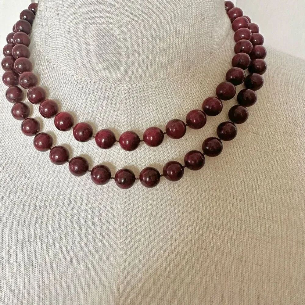 Sarah Coventry brownish red beaded vintage long necklace